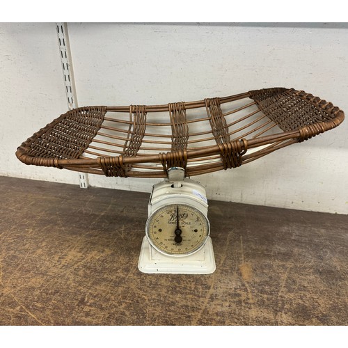 368 - A set of Boots family scales, to 20lb with wicker basket