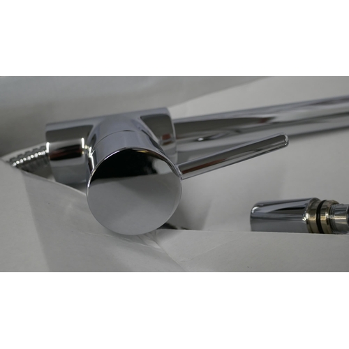 4021a - Proetus Pull-Out Chrome Mixer Tap - High Pressure Only (554-32)   * This lot is subject to vat