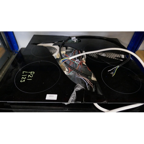 4023 - 3x Mixed Broken Hobs inc Zanussi, Neff and Matrix (554-44,92,125)   * This lot is subject to vat