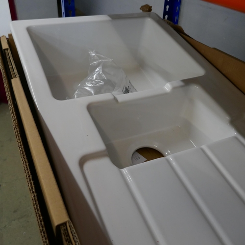 4046 - Madeira 1.5 Bowl RVS  White Ceramic Sink (554-126)   * This lot is subject to vat