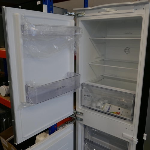 4057 - Bosch 50/50 Fridge Freezer - Frost Free H1772xW541xD548  - model no -KIN85NFF0G (554-70)   * This lo... 