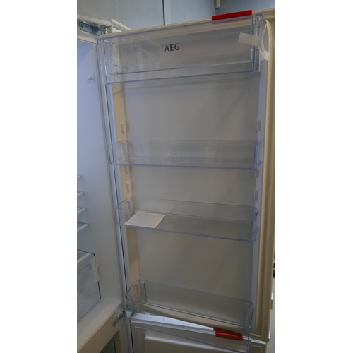 4060 - AEG  Integrated 70/30 Fridge Freezer (Frost Free) H1772xW546xD549 (554-59)   * This lot is subject t... 