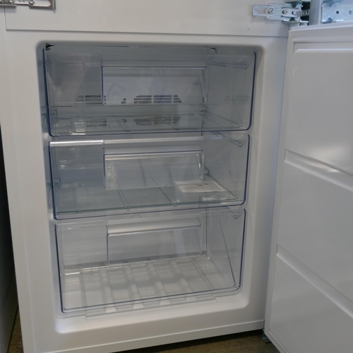 4060 - AEG  Integrated 70/30 Fridge Freezer (Frost Free) H1772xW546xD549 (554-59)   * This lot is subject t... 