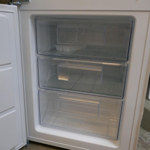 4061 - Zanussi 70/30 Fridge Freezer - Low Frost H1772xW546xD549  (554-58)   * This lot is subject to vat