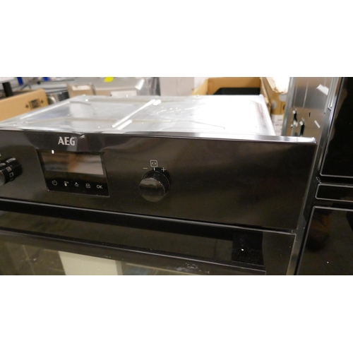 4129 - AEG Single Multifunction Oven - model no -BEB335061B (554-18)   * This lot is subject to vat