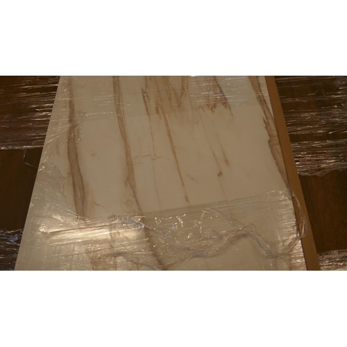 4152 - Calacatta Gold Gloss Effect Worktop ( Approx 3M) (552-168) *This lot is subject to VAT