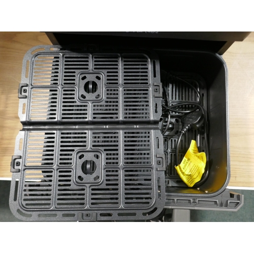 6008 - Sur La Table Air Fryer     (329-105)   * This lot is subject to vat