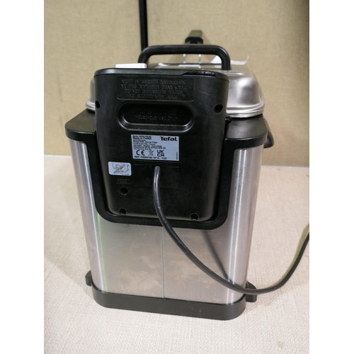 6030 - Tefal Fryer  (329-120)   * This lot is subject to vat