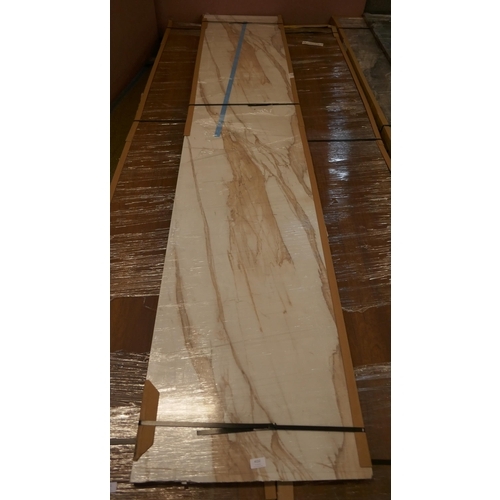 4152 - Calacatta Gold Gloss Effect Worktop ( Approx 3M) (552-168) *This lot is subject to VAT