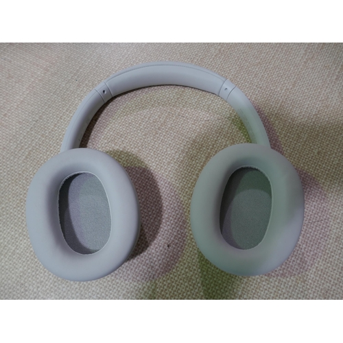 6104 - Sony Wireless Headphones Whch720Nb  (329-323)   * This lot is subject to vat