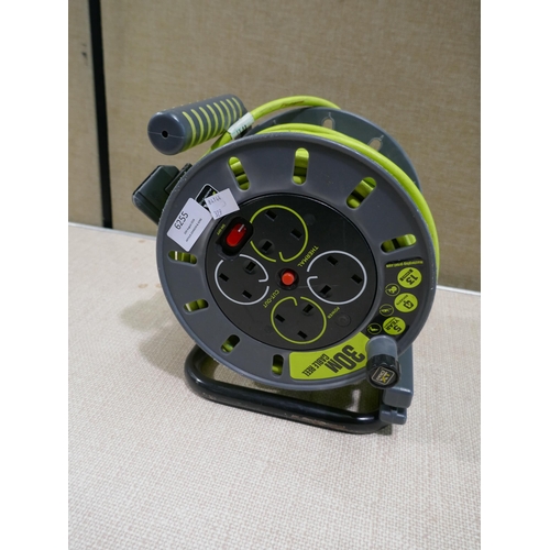 6255 - Masterplug 30M Cable Reel (329-236)   * This lot is subject to vat