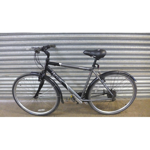 2128 - An Apollo Highway aluminium touring bike with mudguards   * Police repossession