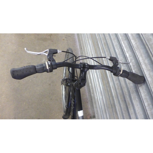 2128 - An Apollo Highway aluminium touring bike with mudguards   * Police repossession