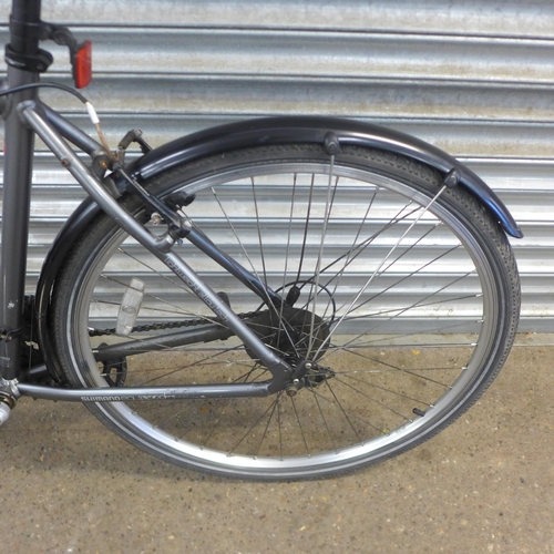 2128 - An Apollo Highway aluminium touring bike with mudguards   * Police repossession