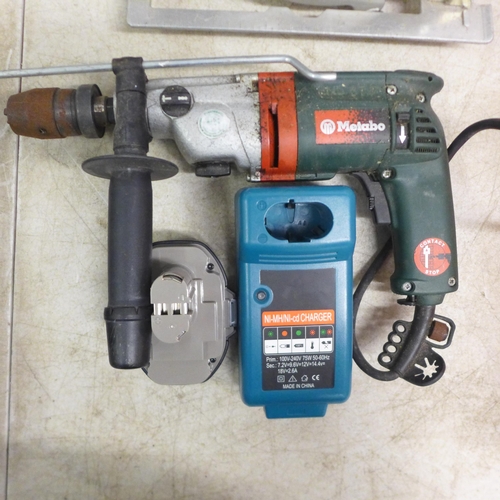 2009 - A quantity of power tools including a Metabo KHE-2443, 110V hammer drill, a Makita 5621RD power saw,... 