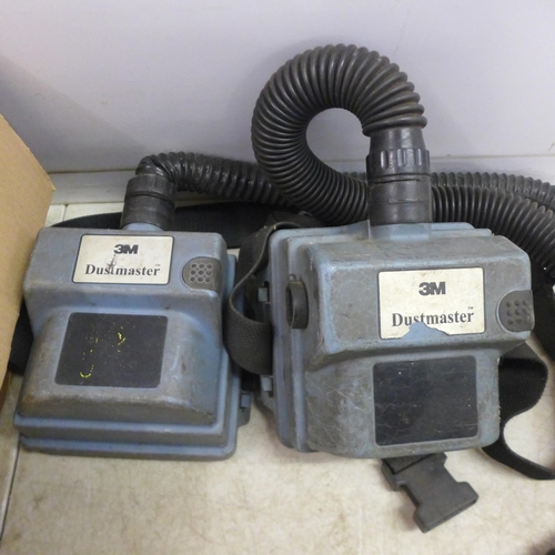 2014 - An 3M HT-628 air feed and filtered welding mask with two 3M Dust Master air packs, spare filters, We... 