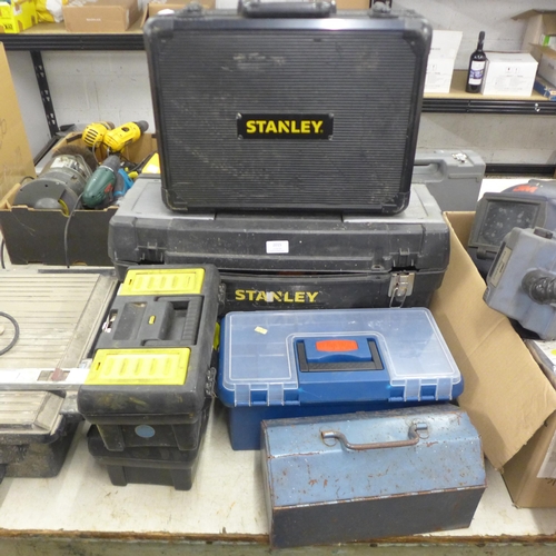 2015 - 6 assorted toolboxes including two Stanley 12.5” series 2000 toolboxes, a large Stanley tool box, a ... 