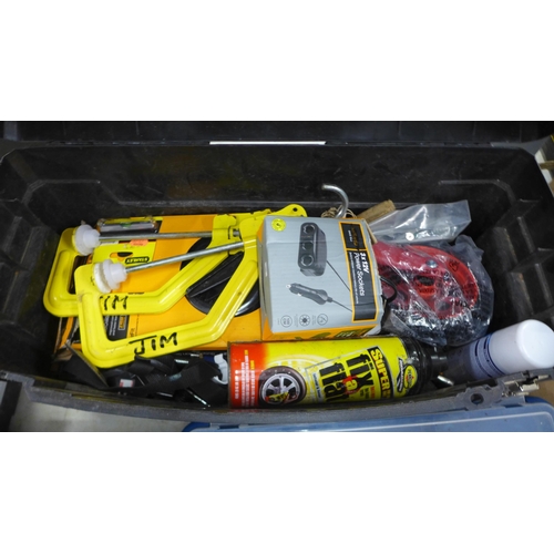 2015 - 6 assorted toolboxes including two Stanley 12.5” series 2000 toolboxes, a large Stanley tool box, a ... 