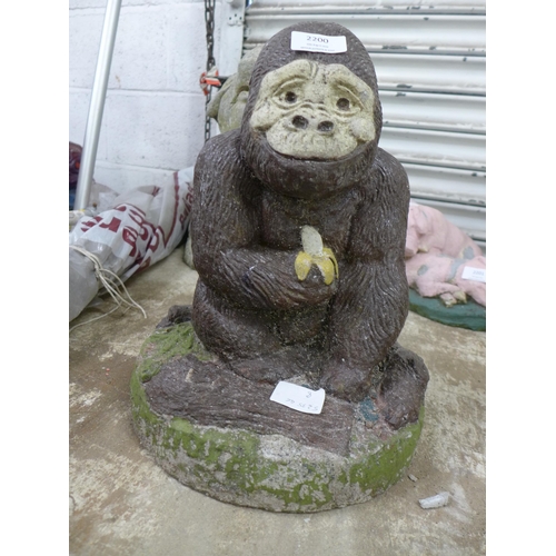 2159 - A painted garden ornament of a gorilla