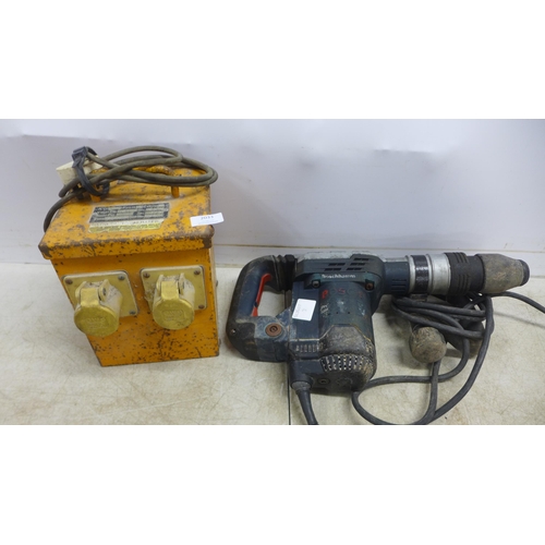 2033 - A Bosch Professional GSH-CE Boschhammer 110V breaker drill and a duel 16a socket 110V transformer (T... 