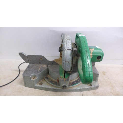 2003 - A Hitachi C10FCB, 230V power saw and 2 Plasplugs Contractor Plus 230v 500w tile cutters