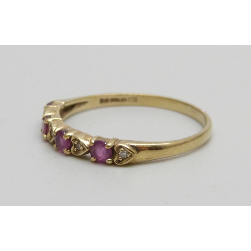 1019 - A 9ct gold ruby and diamond ring, 1.1g, O