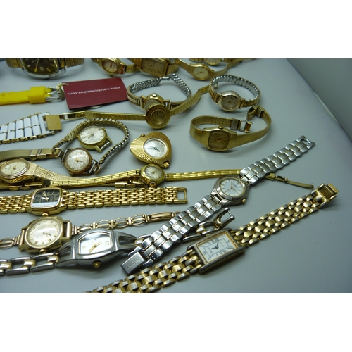 1031 - A collection of lady's and gentleman's wristwatches