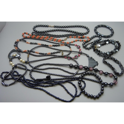 1032 - A collection of hematite jewellery