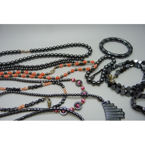 1032 - A collection of hematite jewellery