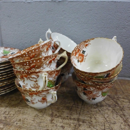 1038 - An Edwardian tea set **PLEASE NOTE THIS LOT IS NOT ELIGIBLE FOR IN-HOUSE POSTING AND PACKING**