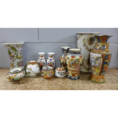 1045 - A collection of oriental ceramics, one vase a/f **PLEASE NOTE THIS LOT IS NOT ELIGIBLE FOR IN-HOUSE ... 