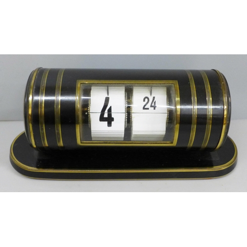 630 - A mid-20th century Kohler desk flip clock