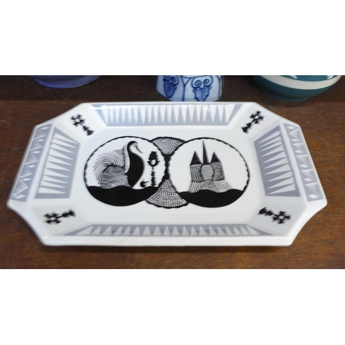 672 - A Royal Worcester Scottie Wilson designed bread and butter plate, a Shorter & Sons relief moulded ju... 