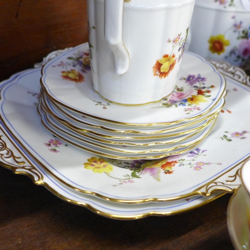 675 - A circa 1930s Royal Crown Derby Derby Posies posies six setting tea set, teapot lid restored **PLEAS... 