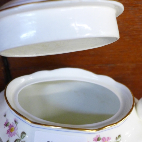 675 - A circa 1930s Royal Crown Derby Derby Posies posies six setting tea set, teapot lid restored **PLEAS... 