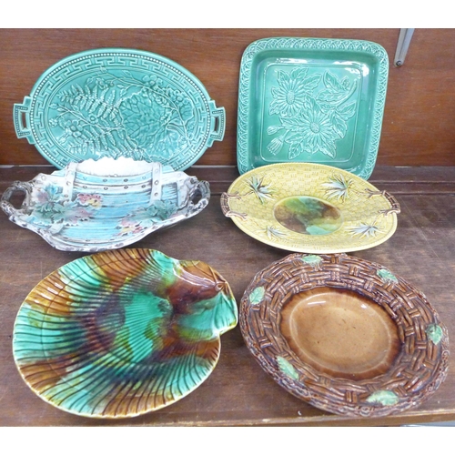 684 - Six majolica dishes