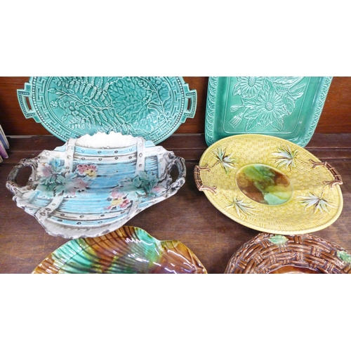 684 - Six majolica dishes