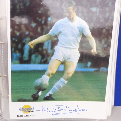 696 - Autograph Editions Signed Photograpoh Folder including Ian Botham, Jack Charlton, George Cohen, Roge... 