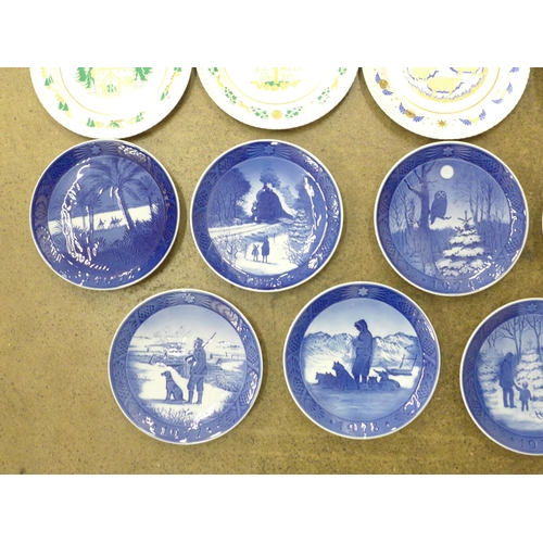 705 - Seven Spode Christmas plates, 1971-78, lacking 1975 and eight Royal Copenhagen Christmas plates, 197... 