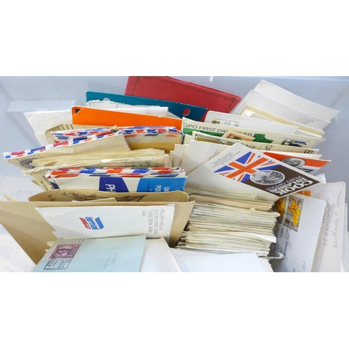 724 - A large collection of US and UK postal history, 19th Century and early 20th Century