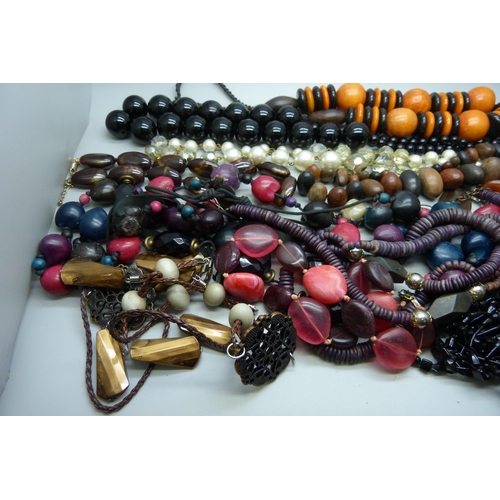 895 - A collection of large necklaces