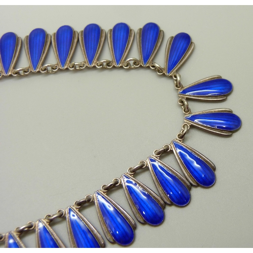 934 - A Volmer Bahner Danish silver and blue enamelled fringe necklace, 37cm