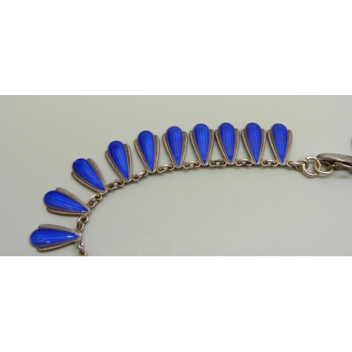 934 - A Volmer Bahner Danish silver and blue enamelled fringe necklace, 37cm