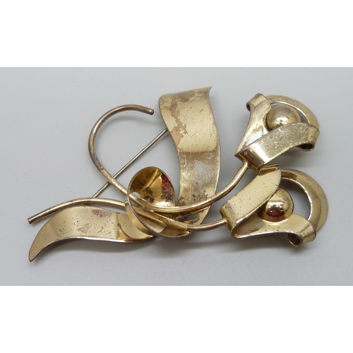 944 - A large Napier silver gilt brooch, 6cm x 9cm