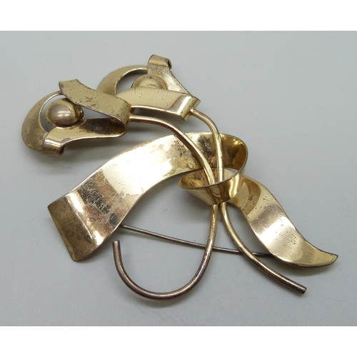 944 - A large Napier silver gilt brooch, 6cm x 9cm