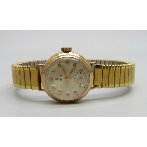 967 - A lady's 9ct gold cased Tudor wristwatch