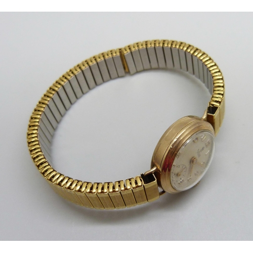 967 - A lady's 9ct gold cased Tudor wristwatch