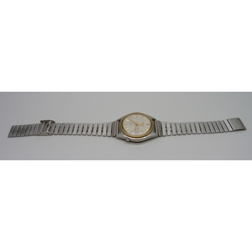 971 - A gentleman's Seiko '5' automatic day-date wristwatch, back inscribed