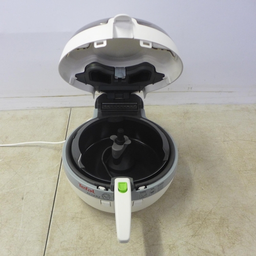 2076 - A Tefal Actifry air fryer