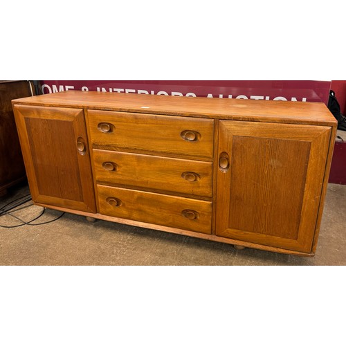 18 - An Ercol Blonde elm Windsor sideboard